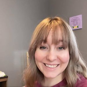 Meet your Posher, Courtney